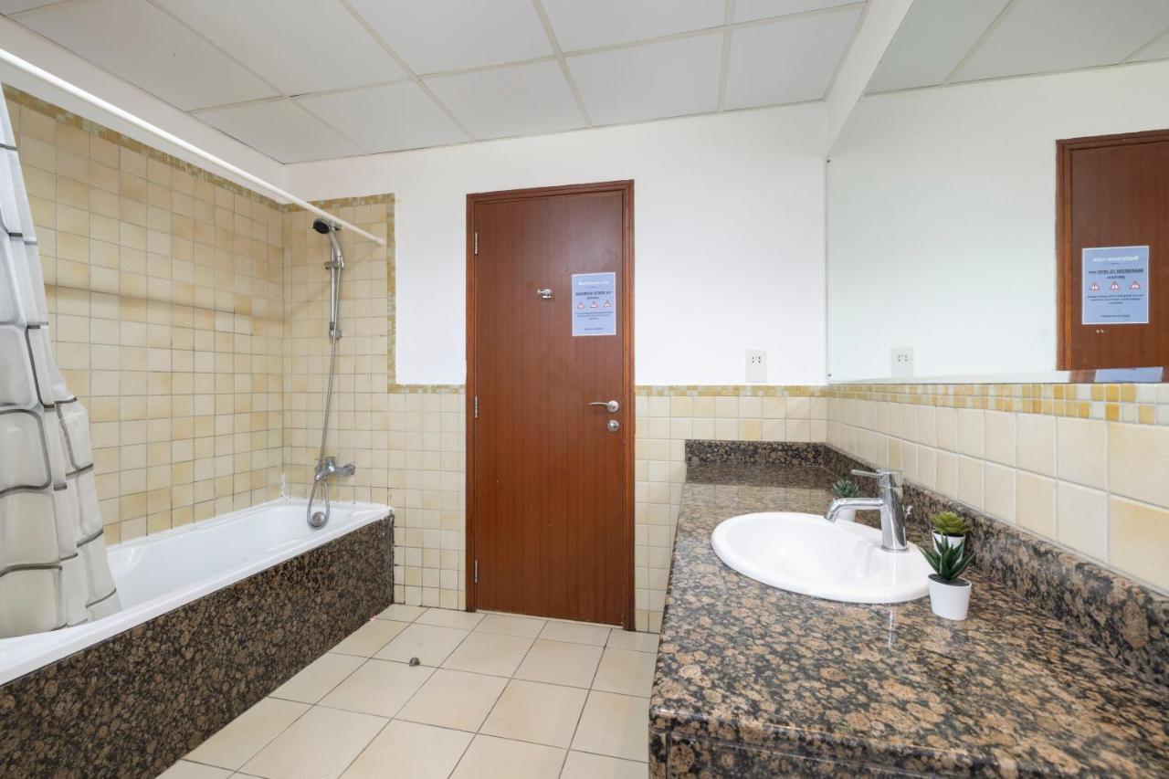 Next'House - Jbr Beach Hostel - Pool - Walk To Jbr Beach - Metro Station Ντουμπάι Εξωτερικό φωτογραφία